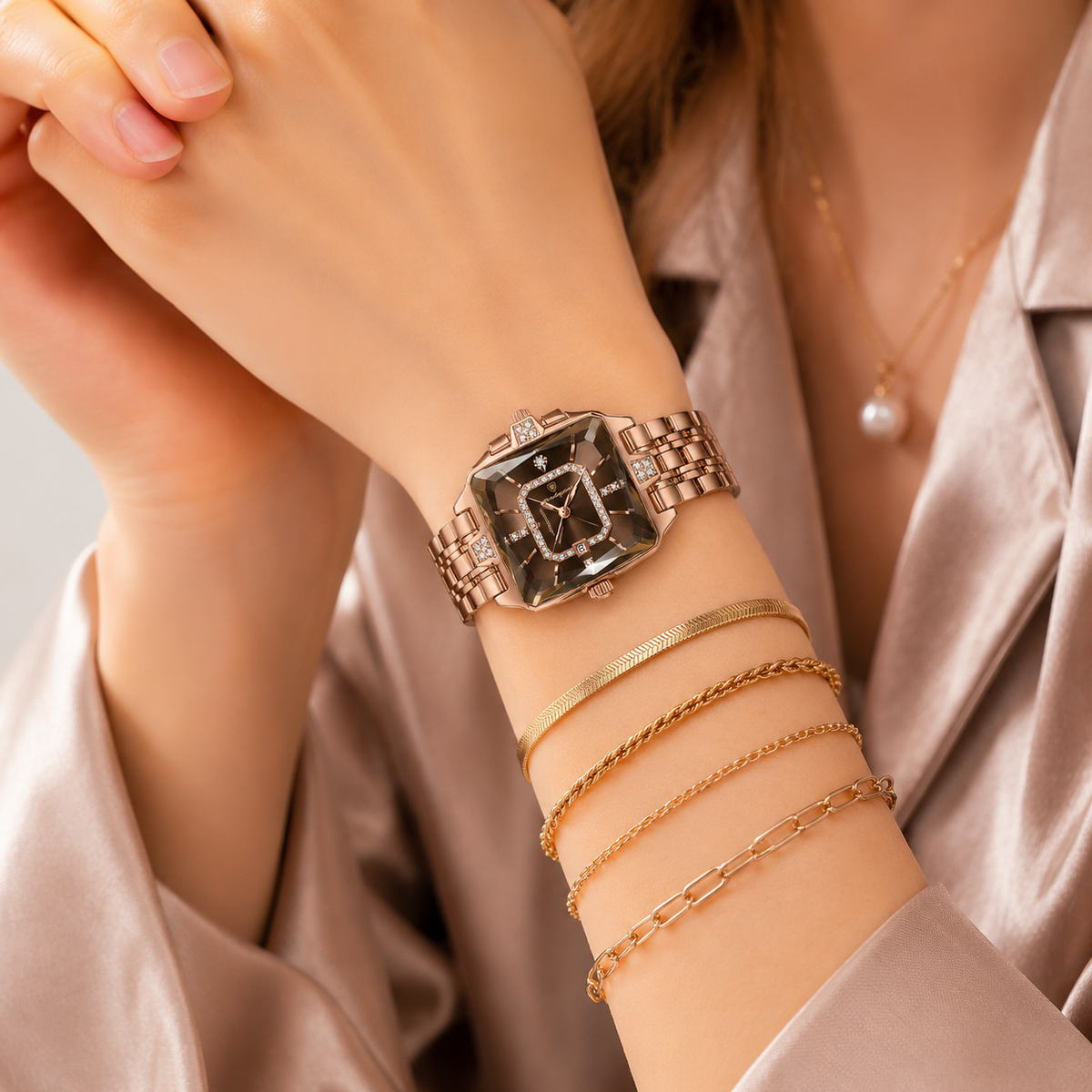 ✨ Montre à quartz élégante pour femme en acier inoxydable – Design classique aux détails scintillants